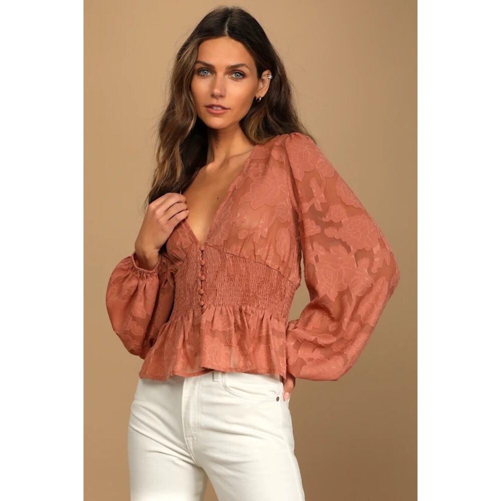 Lulus Top Women’s Small Patio Date Rusty Rose Floral Jaquard Sheer Blouse Fairy